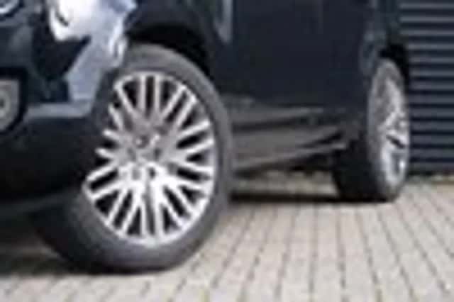 Land Rover Defender (2022) thumbnail 39