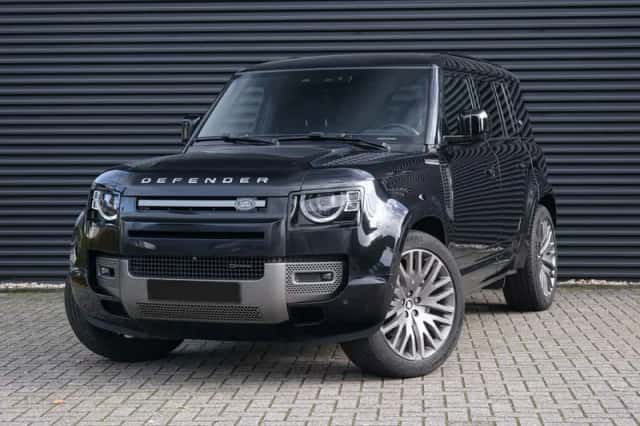 Land Rover Defender (2022) thumbnail 6