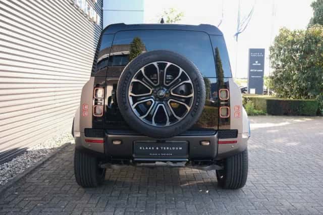 Land Rover Defender (2025) thumbnail 16