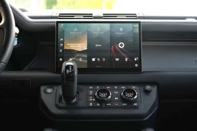 Land Rover Defender (2025) thumbnail 20