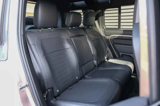 Land Rover Defender (2025) thumbnail 25