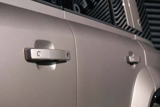 Land Rover Defender (2025) thumbnail 20