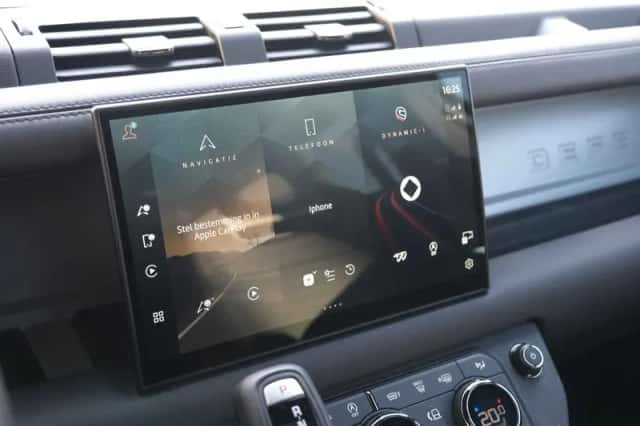 Land Rover Defender (2025) thumbnail 34