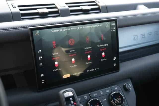 Land Rover Defender (2025) thumbnail 36
