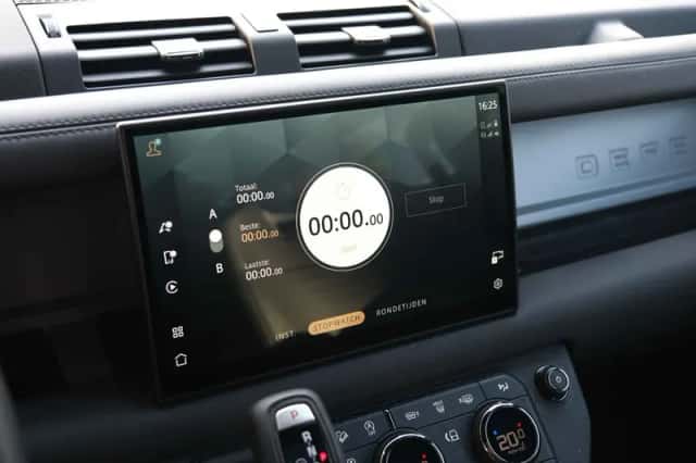 Land Rover Defender (2025) thumbnail 37
