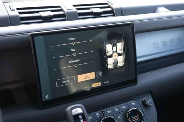 Land Rover Defender (2025) thumbnail 39