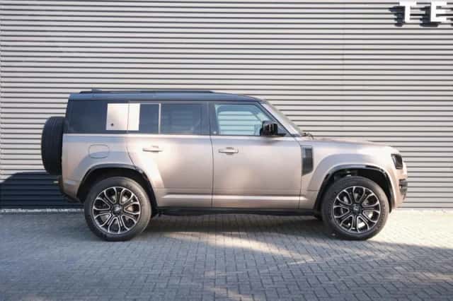 Land Rover Defender (2025) thumbnail 10