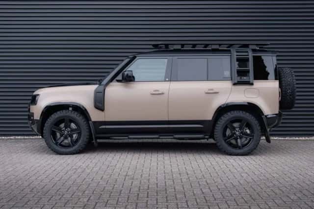 Land Rover Defender (2025) thumbnail 2