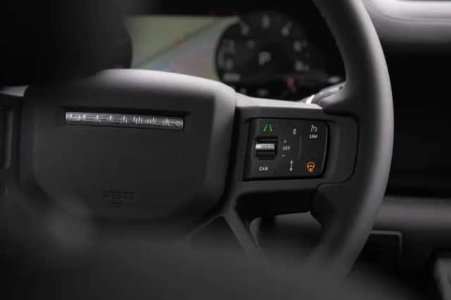 Land Rover Defender (2025) thumbnail 28