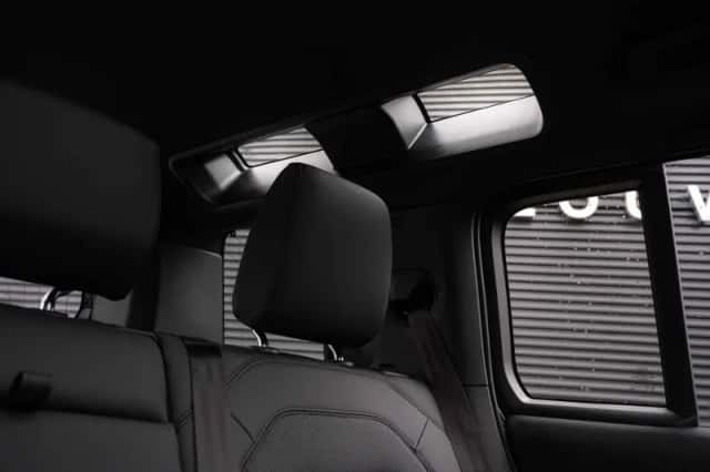 Land Rover Defender (2025) thumbnail 30