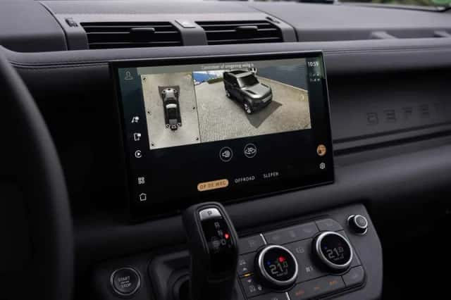Land Rover Defender (2025) thumbnail 40