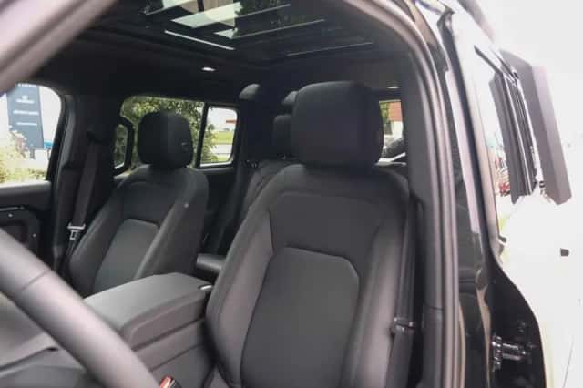 Land Rover Defender (2025) thumbnail 59