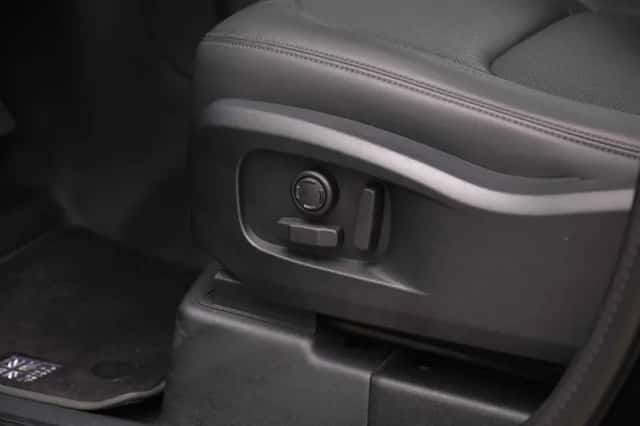 Land Rover Defender (2025) thumbnail 60