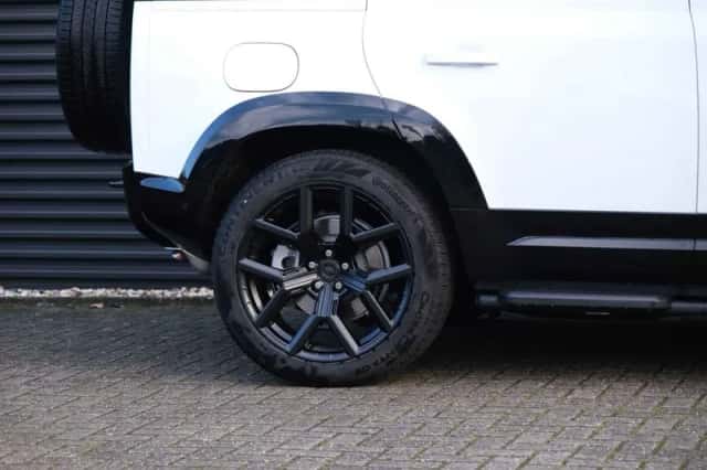 Land Rover Defender (2025) thumbnail 20