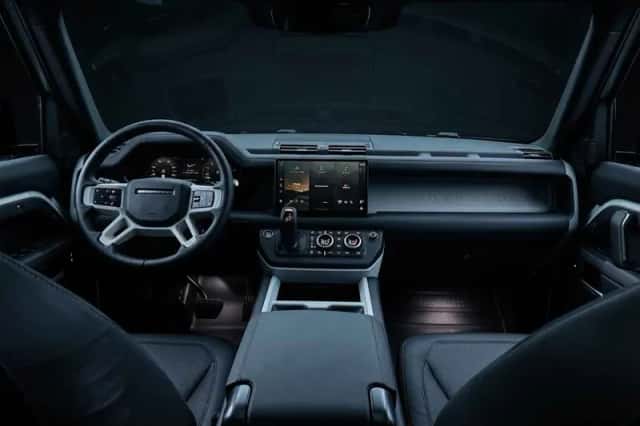Land Rover Defender (2025) thumbnail 10