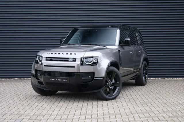 Land Rover Defender (2024) thumbnail 2