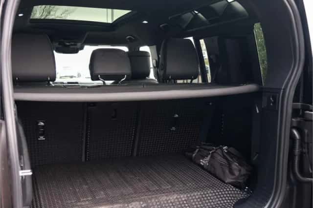 Land Rover Defender (2024) thumbnail 13