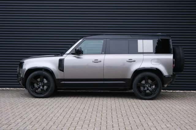 Land Rover Defender (2024) thumbnail 17