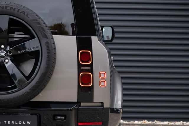 Land Rover Defender (2024) thumbnail 19