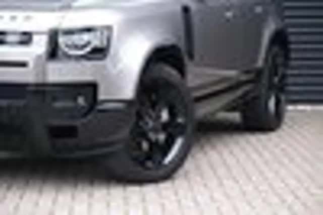 Land Rover Defender (2024) thumbnail 36