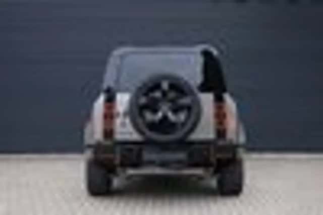 Land Rover Defender (2024) thumbnail 42