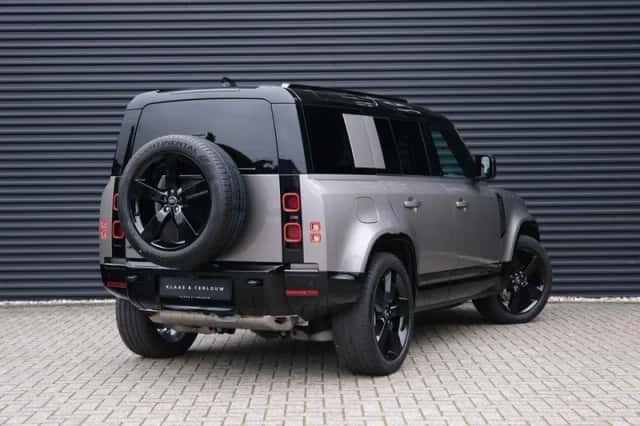 Land Rover Defender (2024) thumbnail 10