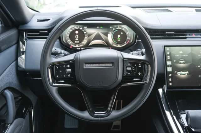 Land Rover Range Rover Sport (2024) thumbnail 12