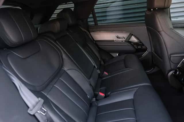 Land Rover Range Rover Sport (2024) thumbnail 15