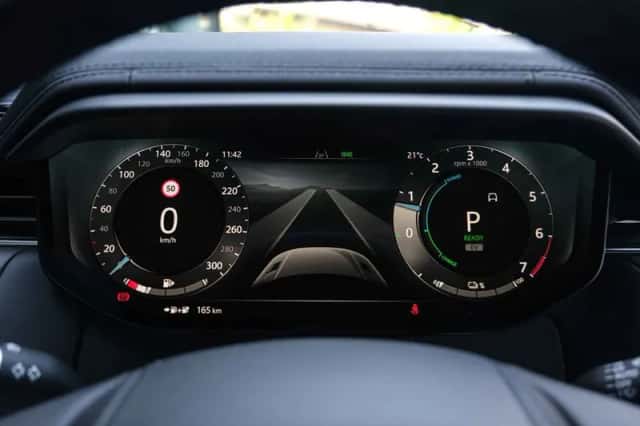Land Rover Range Rover Sport (2024) thumbnail 27