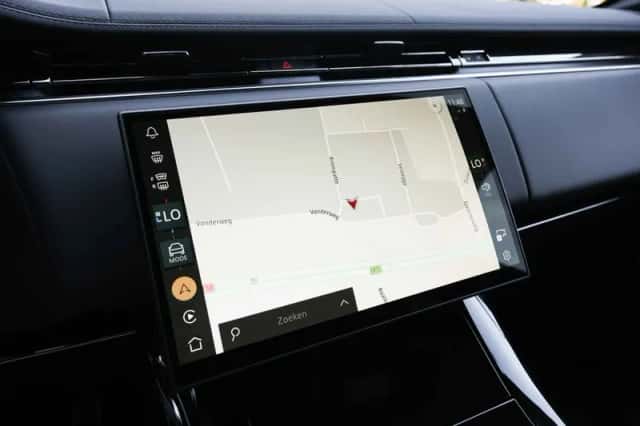 Land Rover Range Rover Sport (2024) thumbnail 31