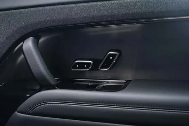 Land Rover Range Rover Sport (2024) thumbnail 34