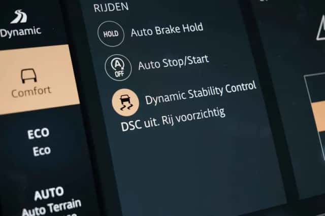 Land Rover Range Rover Sport (2024) thumbnail 40