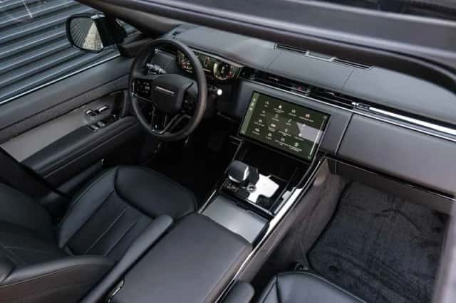 Land Rover Range Rover Sport (2024) thumbnail 5