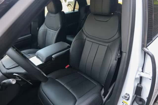 Land Rover Range Rover Sport (2024) thumbnail 6