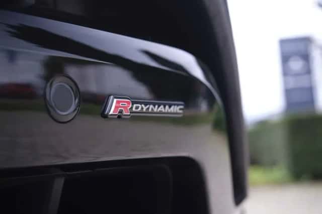 Land Rover Discovery (2023) thumbnail 12