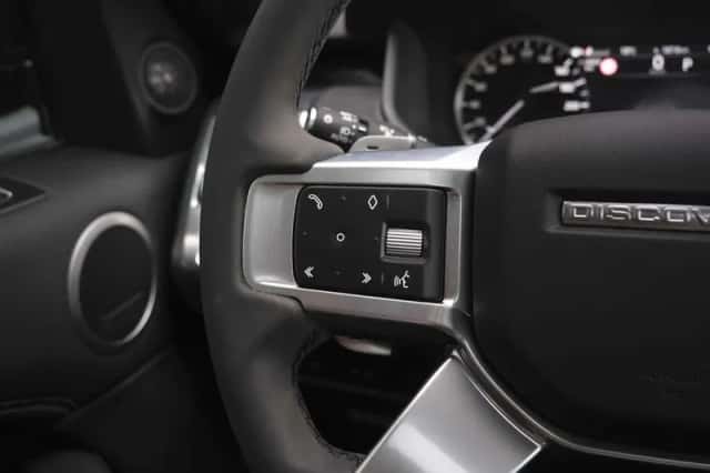 Land Rover Discovery (2023) thumbnail 18
