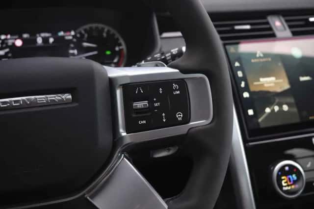 Land Rover Discovery (2023) thumbnail 19