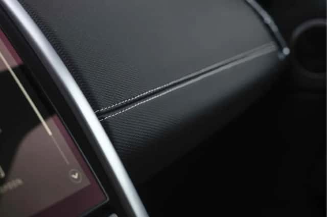 Land Rover Discovery (2023) thumbnail 30