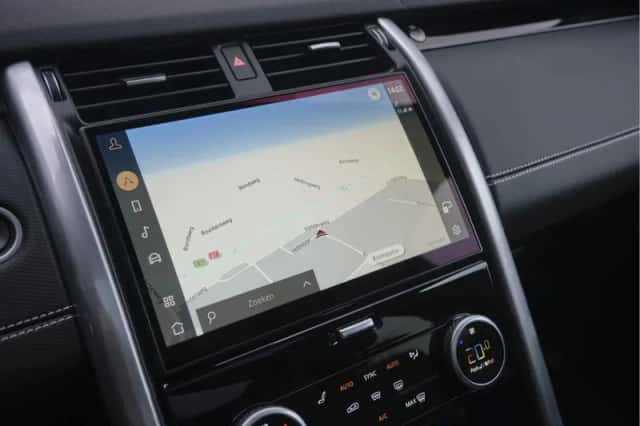 Land Rover Discovery (2023) thumbnail 34