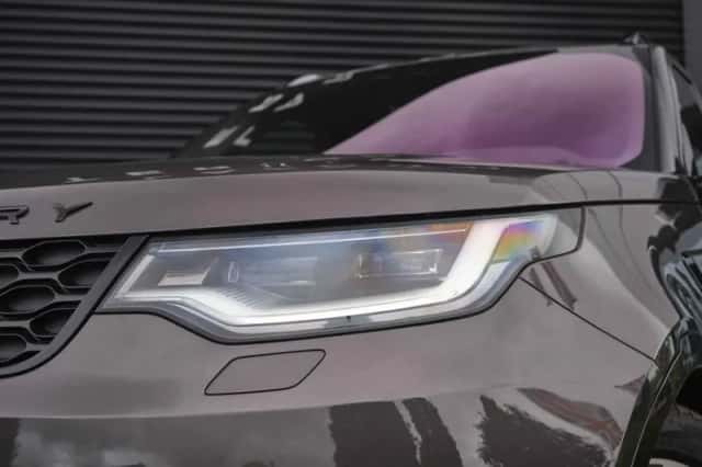 Land Rover Discovery (2023) thumbnail 9