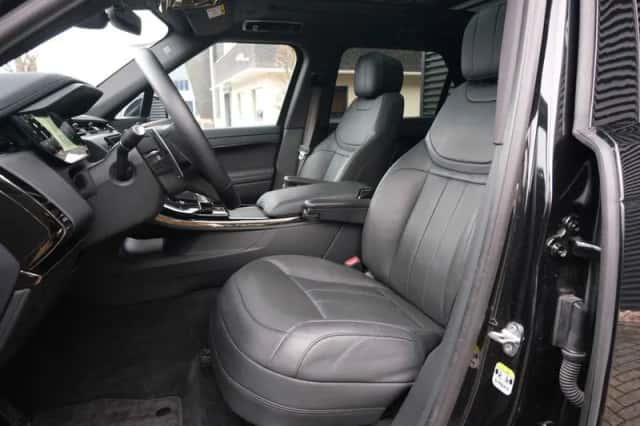 Land Rover Range Rover Sport (2024) thumbnail 4