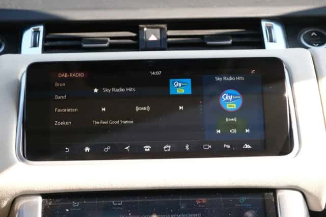 Land Rover Range Rover Sport (2021) thumbnail 25