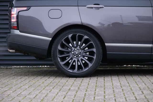 Land Rover Range Rover (2016) thumbnail 13