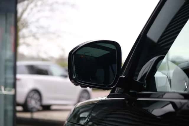 Land Rover Range Rover (2016) thumbnail 16