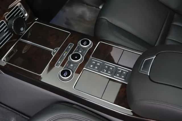 Land Rover Range Rover (2016) thumbnail 41