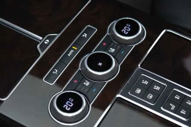 Land Rover Range Rover (2016) thumbnail 42