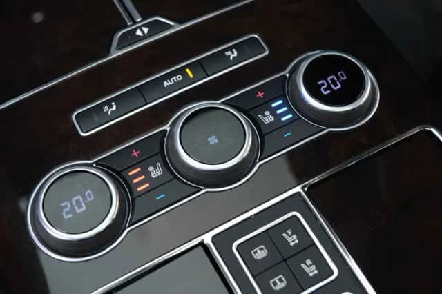 Land Rover Range Rover (2016) thumbnail 47