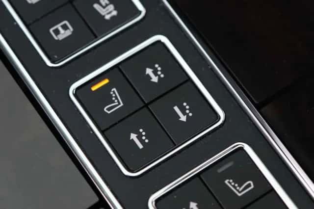 Land Rover Range Rover (2016) thumbnail 49