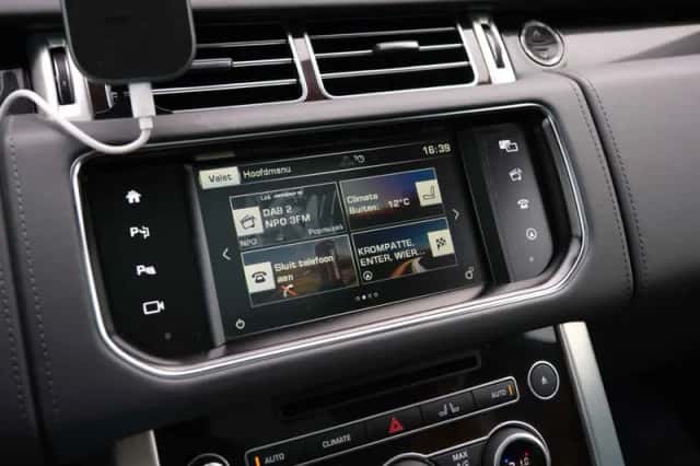 Land Rover Range Rover (2016) thumbnail 64