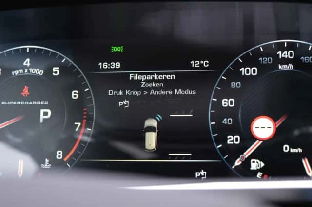 Land Rover Range Rover (2016) thumbnail 68